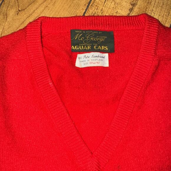 Vintage McGeorge of Dumfries Lambswool Sweater V Neck Red XL 22x25 Distressed - Picture 6 of 11
